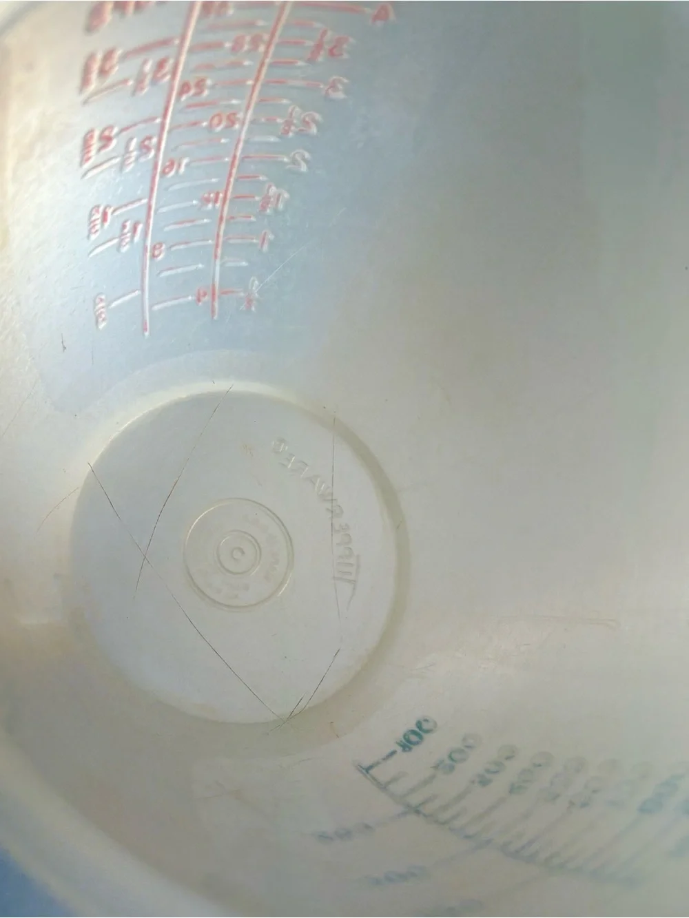 Lot Of 2 VTG 1977 Tupperware Measuring Bowls 4 Cup Blue & Red No Lid Plastic USA